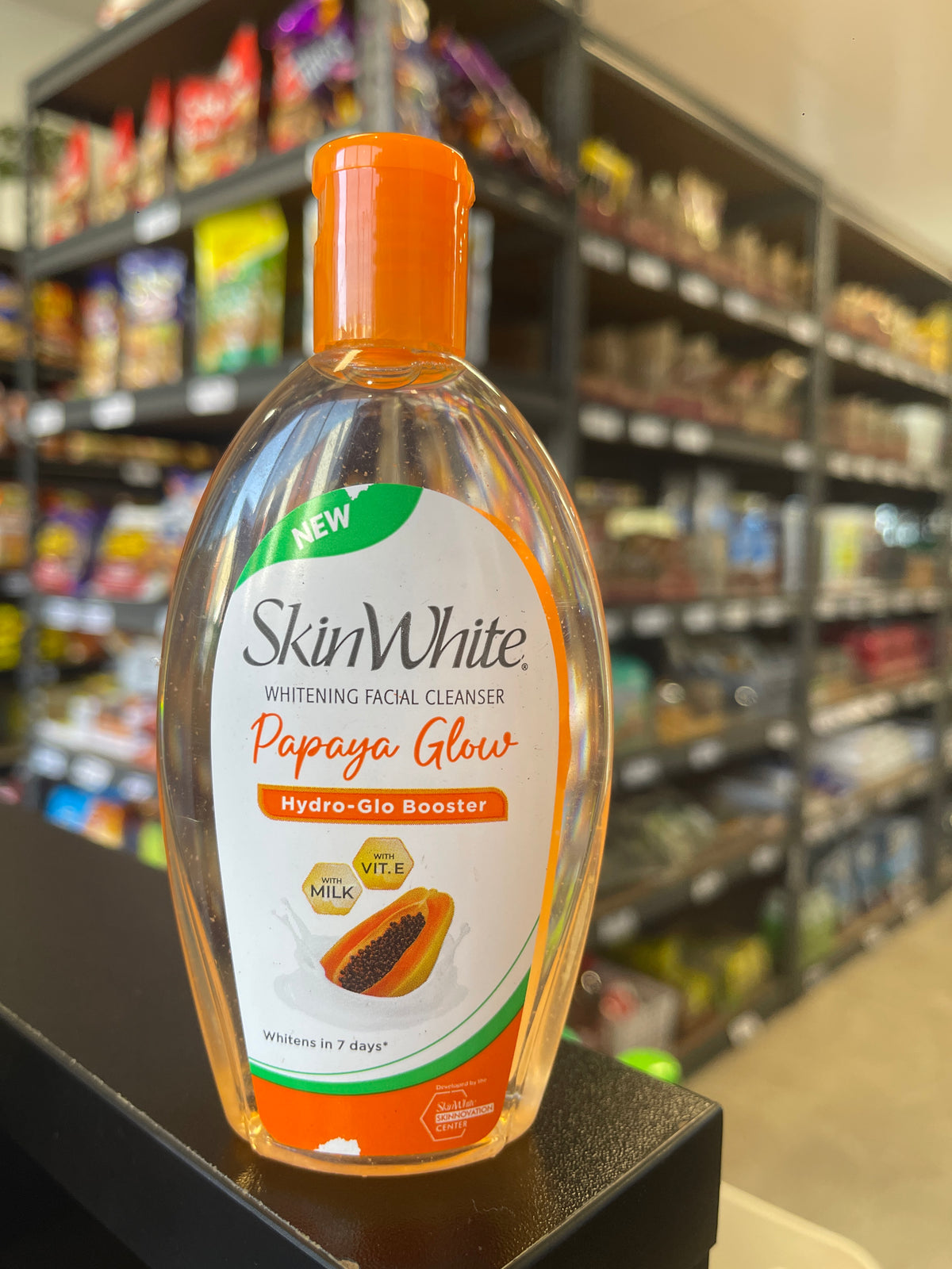 SKINWHITE PAPAYA GLOW WHITENING FACIAL CLEANSER 135 ML