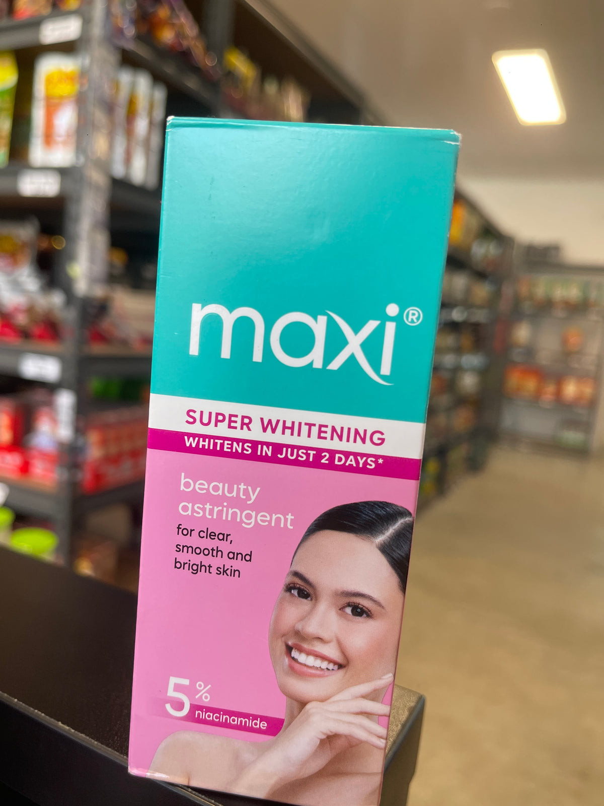 MAXI SUPER WHITENING BEAUTY ASTRINGENT 100ml